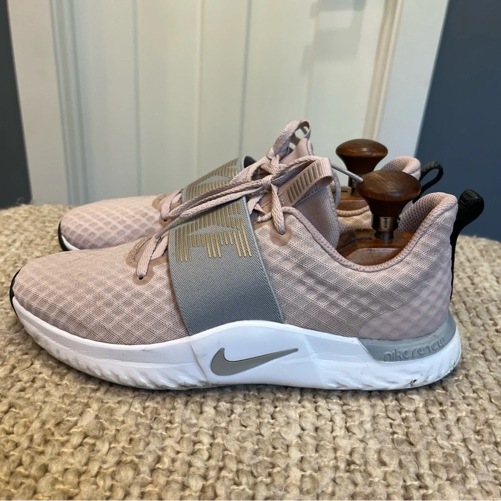 Nike Women’s Renew In-Season TR 9 Running Sneaker Pink Low Top AR4543-200 Size 8